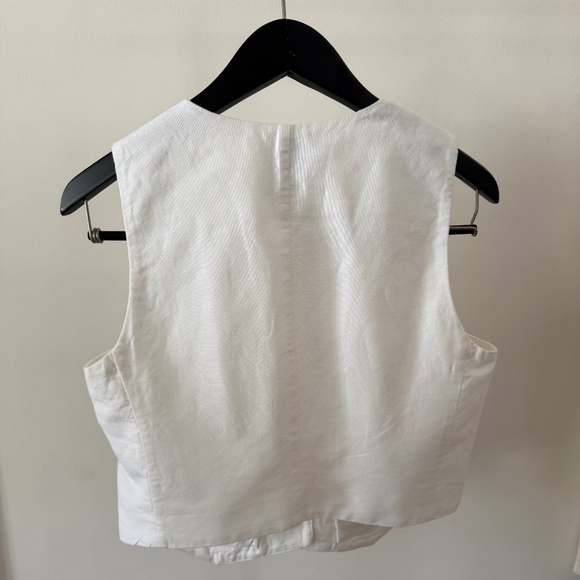 Classic Vest - Picture 2 of 2